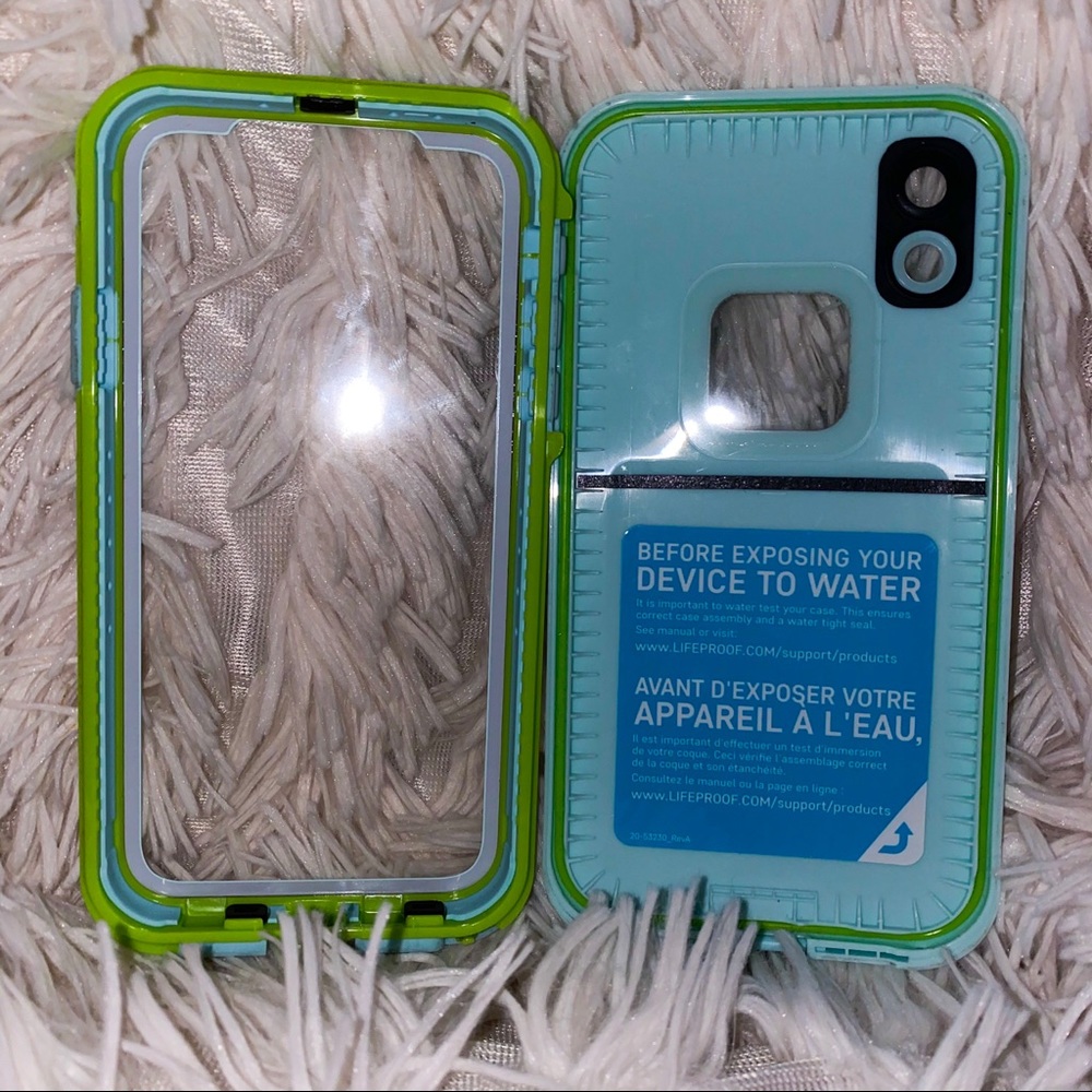 Iphone xr lifeproof case